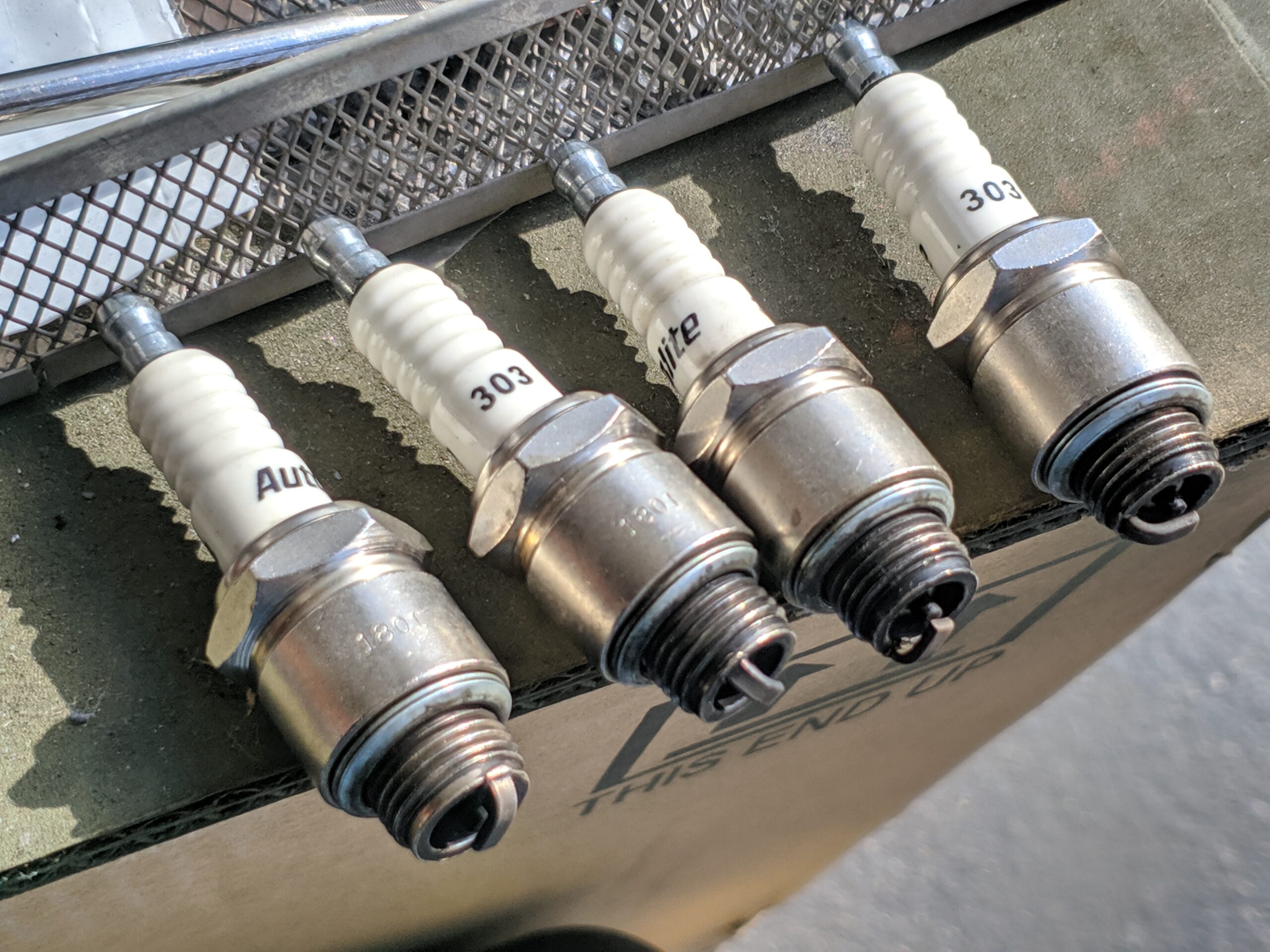AC Delco R45 Spark Plugs - Generic replacements for L134 Engines